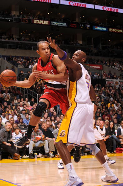 图文nba常规赛开拓者vs湖人奥多姆积极防守