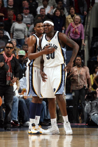 图文-[常规赛]湖人vs灰熊 盖伊安慰兰多夫