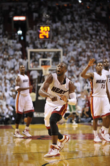 图文-[季后赛]凯尔特人90-99热火 闪电侠霸气挥拳_篮球-nba_新浪竞技