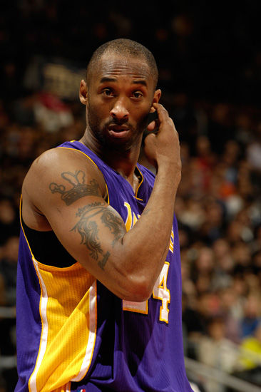 图文-[常规赛]湖人94-92猛龙 黑曼巴眼神冷漠_篮球-nba_新浪竞技风暴