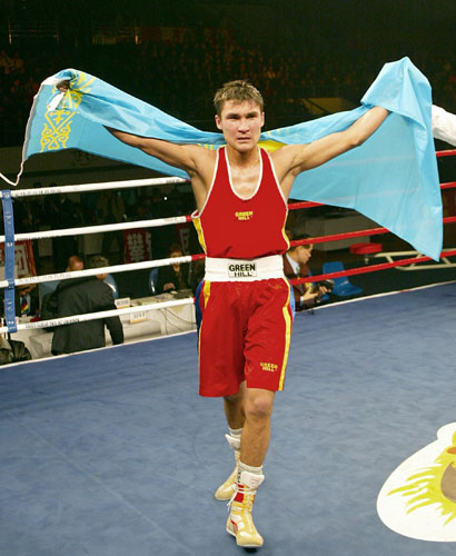 资料图片-美国拳击运动员拉塞尔