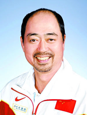 在担任副总教练一年多的时间里,李大成通过身体力行诠释了跆拳道人