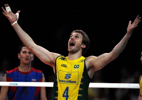 图文-世界男排联赛巴西vs委内瑞拉 海勒夸张庆祝