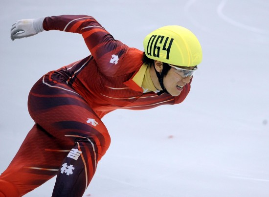 图文马云峰夺全运短道500米金牌韩佳良奋力冲刺