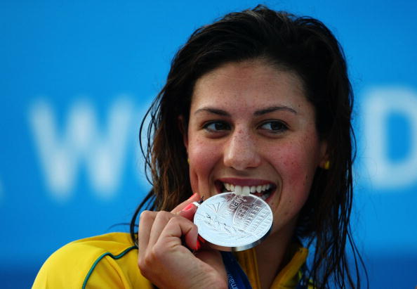 图文世锦赛女子200米个人混合泳美女赖斯咬奖牌