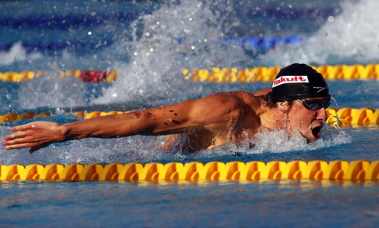 了游泳男子200米个人蝶泳决赛,美国选手菲尔普斯以1分51秒51获得冠军