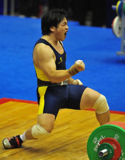 图文广西选手陆永获男举85公斤级冠军宋家文出击