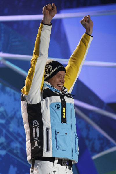 图文无舵雪橇男子单人赛冠军德国选手罗赫