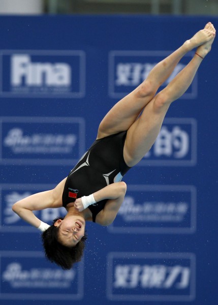 图文跳水系列赛北京站女台预赛陈若琳稳定系数高