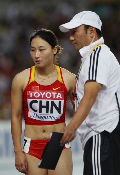 图文世锦赛女子4x100米中国队被罚下陶宇佳离开