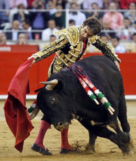 图文巴塞罗那最后的斗牛人牛大战将成历史