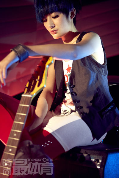 图文最女郎曾轶可拍摄个性写真最酷的女郎