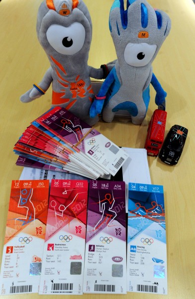 图文-伦敦奥运门票国内亮相 奥运门票和吉祥物