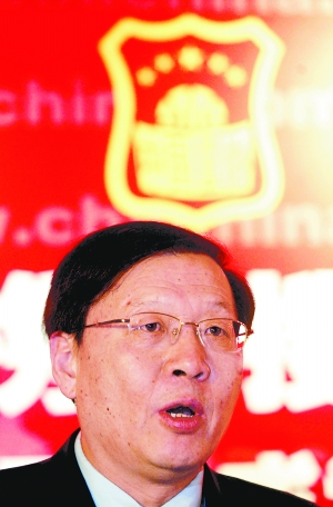 没能进cba凤铝要告篮协老总痛斥比足协还要黑