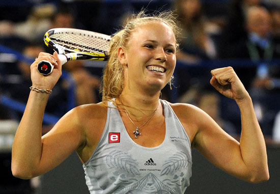 图文巴黎银行赛沃兹尼亚奇进决赛美少女激动兴奋