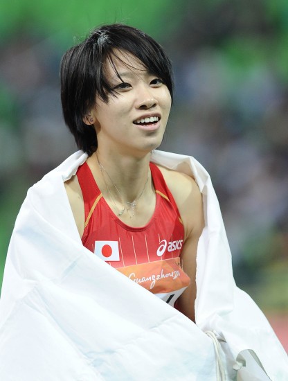 在第16届亚运会女子200米决赛中,福岛千里以23秒62的成绩获得冠军